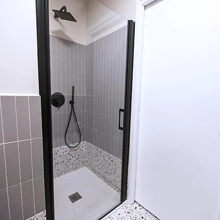 Montebello Living ゲストハウス アンコーナ