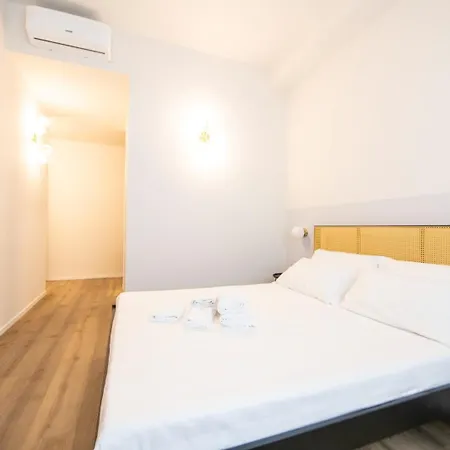 ゲストハウス Montebello Living 3*